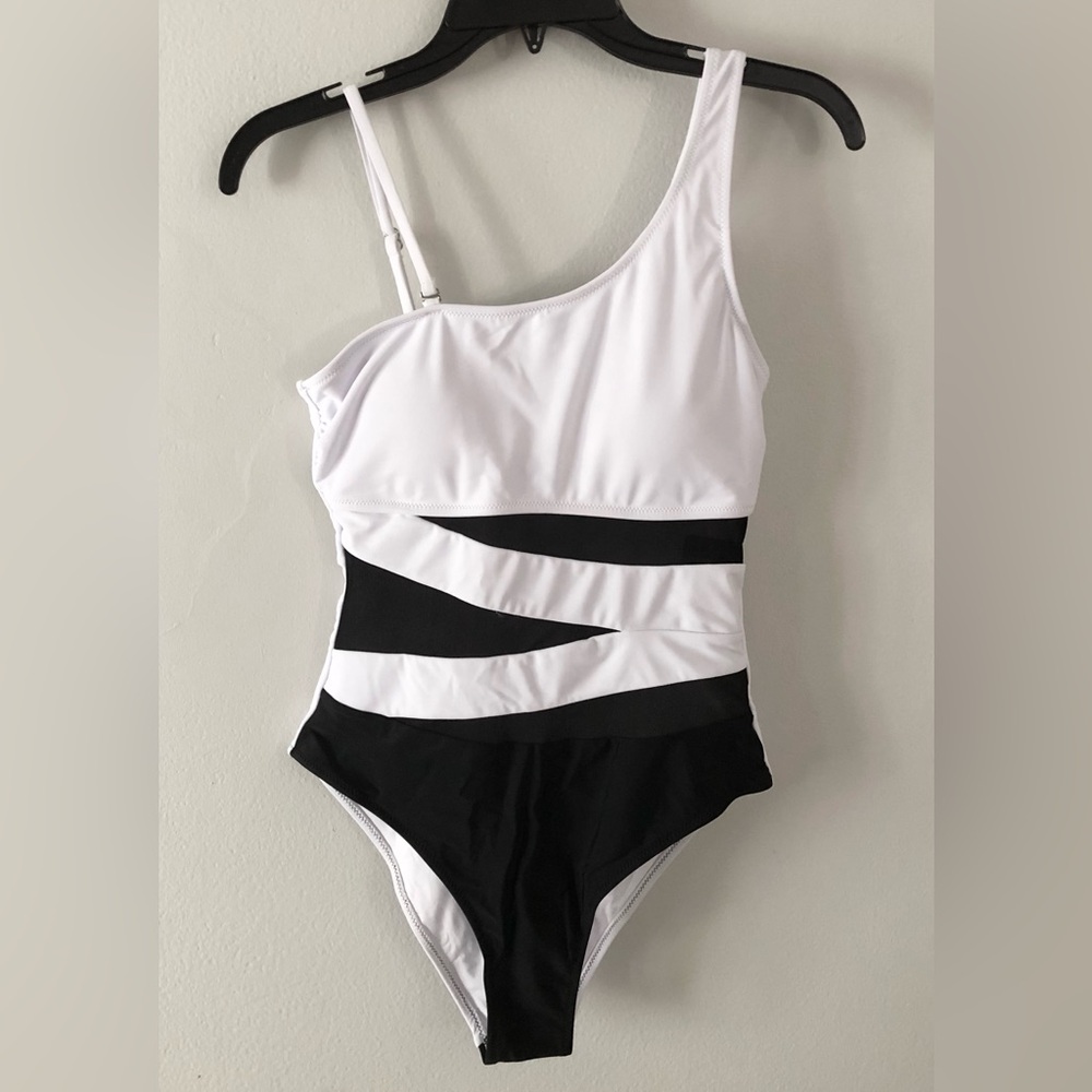 Blooming Jelly One Shoulder Swimsuit NWT